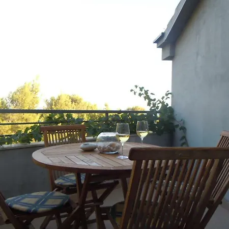 Tri Sestrice Apartament