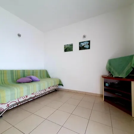 Tri Sestrice Apartment