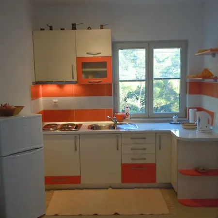 Tri Sestrice * Sveta Nedelja (Hvar)