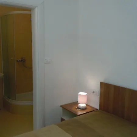 Tri Sestrice Apartment