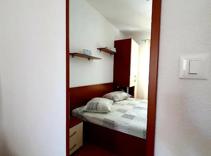 Tri Sestrice Sveta Nedelja (Hvar)
