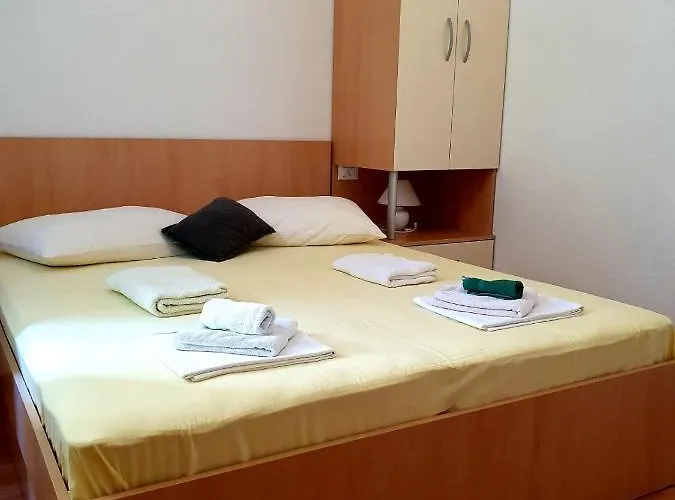 Tri Sestrice * סבטה נדלייה